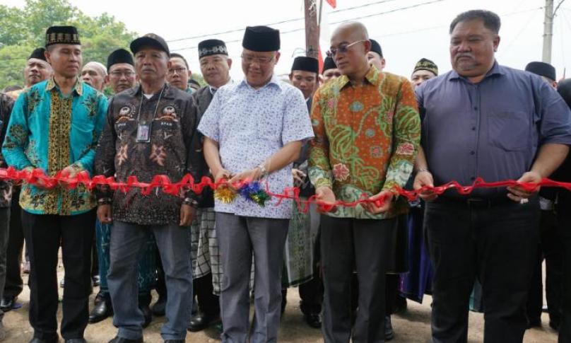 Gubernur Bengkulu Rohidin Mersyah meresmikan kantor dan launching Perkumpulan Keluarga Sekundang Setungguan (PKSSB) di Tanah Sareal Kota Bogor, Minggu (1/3). 