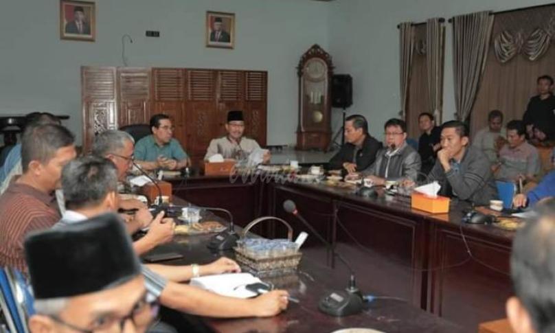 Bupati Rejang Lebong gelar rapat mendadak.