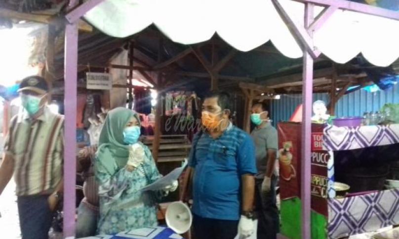 Kadis Perindag kota Bengkulu, Dewi Dharma memimpin dan turun langsung ke pasar tradisional.