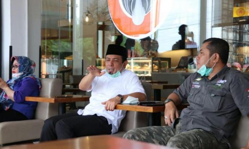Dedy mewakili Helmi Hasan dalam pertemuan dengan pihak PT Dwisaha Tigadi itu yakni Johanes dan Zulkifli Ishak minta kebijakan pihak manajemen PT Dwisaha Tigadi