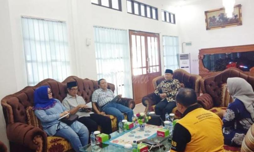 Gubernur Rohidin langsung gelar rapat dengan beberapa OPD Pemprov Bengkulu bahas antisipasi covid-19 di provinsi Bengkulu.