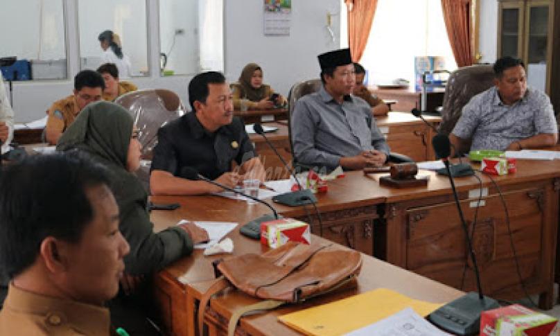 DPRD Kepahiang fasilitasi hearing warga bersama managemen PDAM.