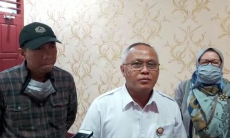 Pihak bulog hanya mampu mengemas 200 ton/minggu untuk didistribusikan kepada warga, karena hal tersebut pihak pemkot untuk saat ini hanya dapat mendistribusikan 5 kg dan 15 kg selanjutnya dilakukan bertahap.