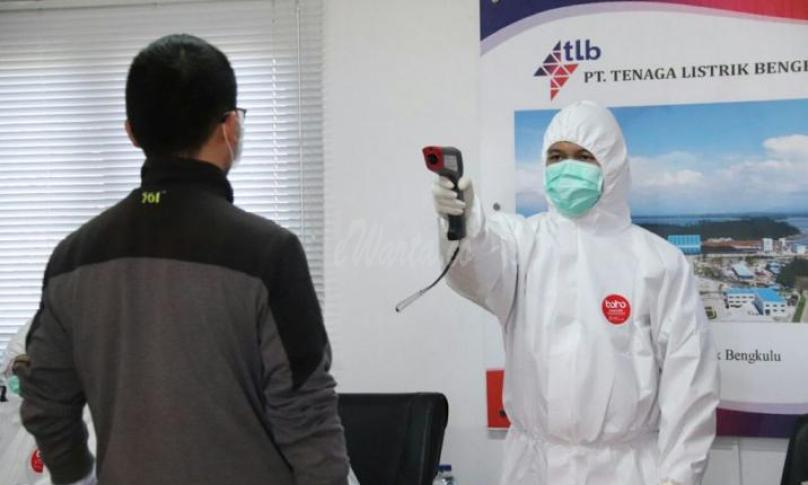 Pemeriksaan kesehatan TKA di PLTU Teluk Sepang kota Bengkulu.