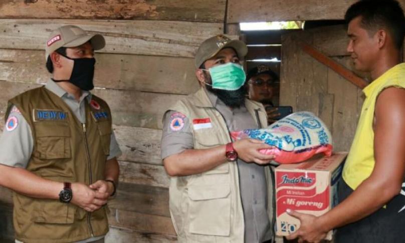 Walikota Bengkulu Helmi Hasan memastikan 100 persen seluruh warga Indonesia di Kota Bengkulu akan mendapatkan sembako.