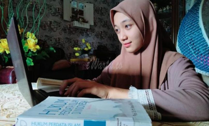 Kuliah daring dinilai banyak menimbulkan kendala mulai jaringan sampai kejenuhan bagi mahasiswa.