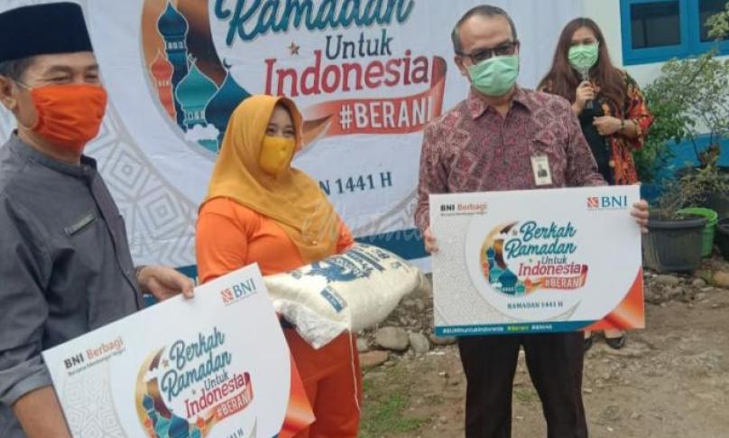 Bank Negara Indonesia (BNI) Wilayah Bengkulu memberikan bantuan sembako untuk Pemkot Bengkulu. Bantuan diberikan melalui Dinas Lingkungan Hidup (DLH).