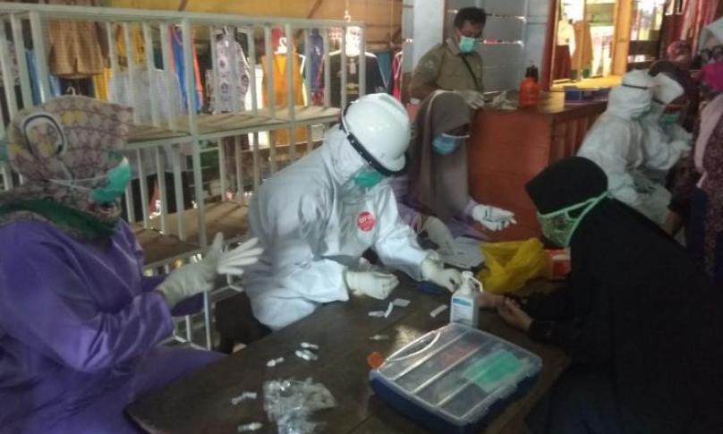 Rapid Test masal, 7 pedagang pasar Panorama Reaktif.