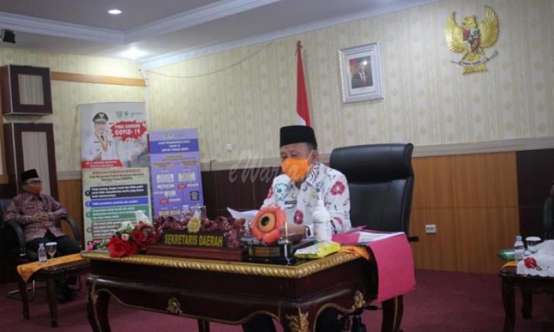 Sekda provinsi Bengkulu, Hamka Sabri saat mengikuti Virtual Meeting ini digelar KNIU  (Komisi Nasional Indonesia untuk UNESCO) yang diikuti Dirjen Kemenlhk RI, Kepala Balai Besar TNKS dan TNBBS serta Kepala DLHK Provinsi Bengkulu. 