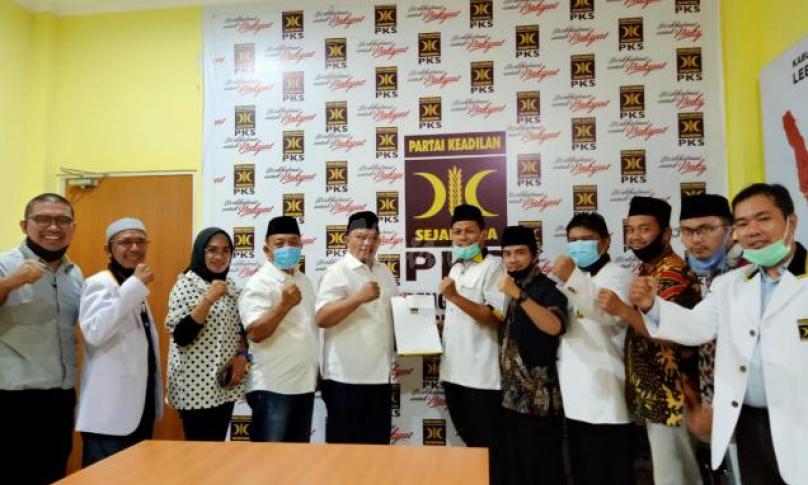 Penyerahan dukungan PKS