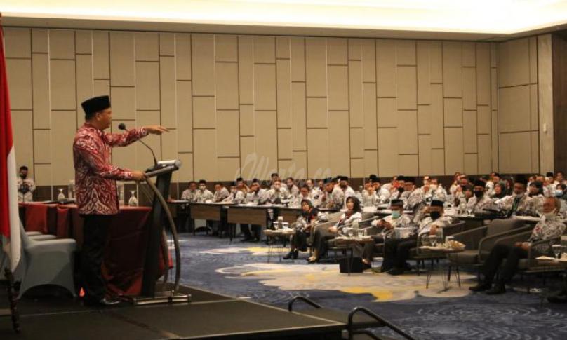 Gubernur Rohidin, saat membuka Konferensi XXII Provinsi PGRI Bengkulu