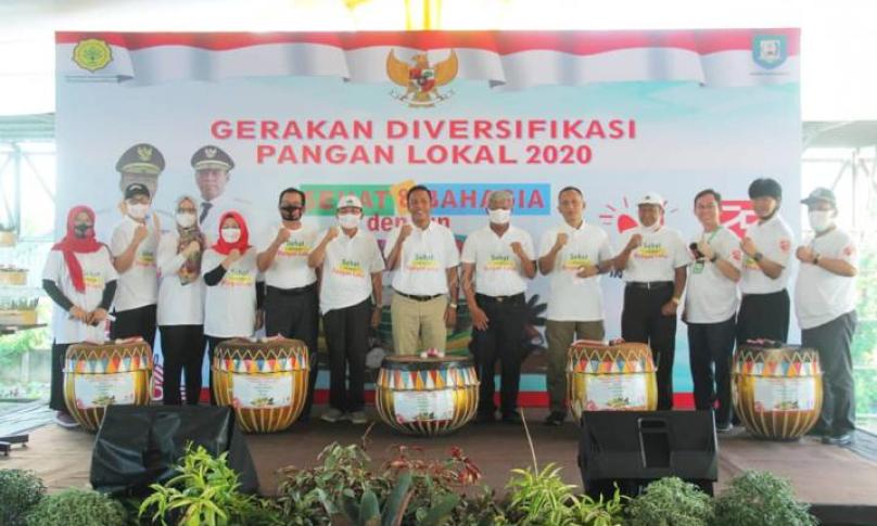 Rohidin saat mengikuti Video Conference bersama Menteri Pertanian RI Syahrul Yasin Limpo dalam rangka Gerakan Diversifikasi Pangan Lokal Tahun 2020