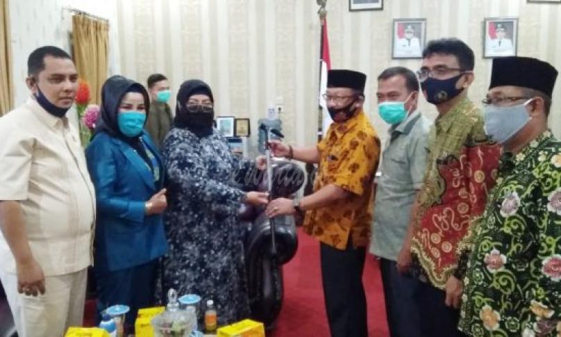 Kunjungan Kerja (Kunker) Dewan Perwakilan Rakyat Daerah (DPRD) Kota Padang di ruang Wakil Walikota Bengkulu, Kamis (10/9/2020).