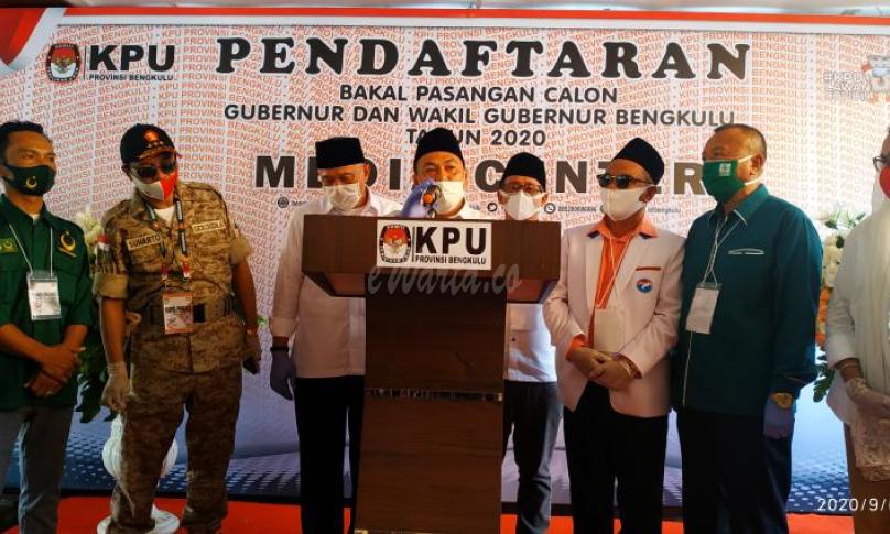 Agusrin - Imron Mendaftar di KPU Bengkulu