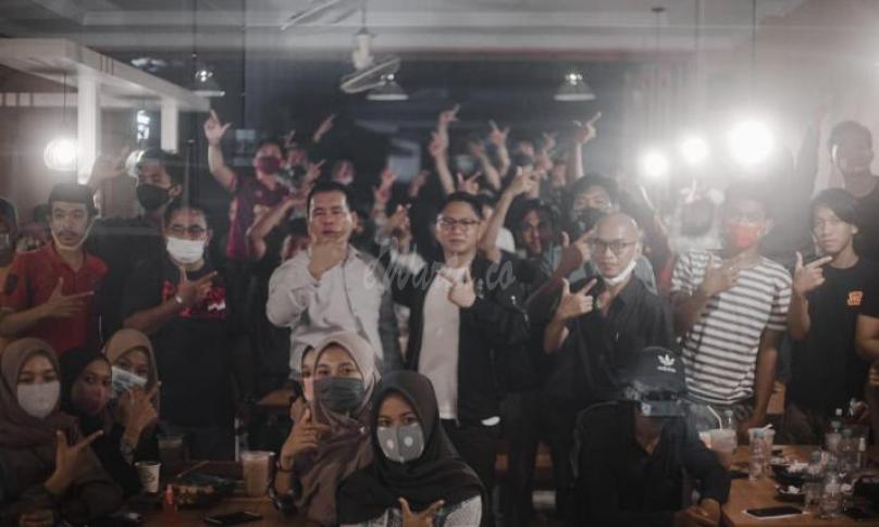 Juru Bicara (Jubir) Indah Putri Indriani - Suaib Mansur, Hikmawan Pasalo