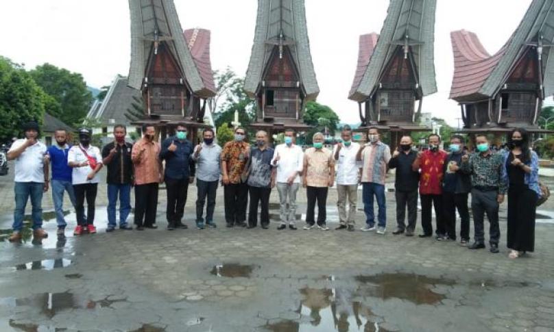 Thahar - Rahmat Kunjungi Kantor BPS Gereja Toraja