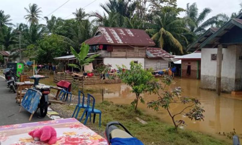 Kondisi pemukiman warga Seluma usai tergenang banjir