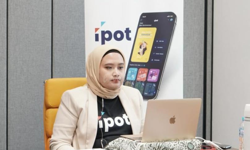 Deputy of Head Marketing PT Indo Premier Sekuritas, Paramita Sari