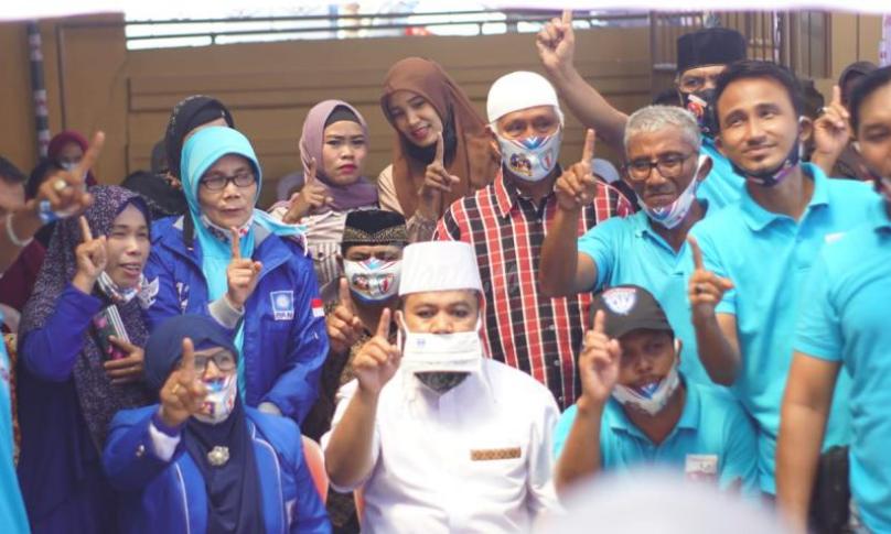 Helmi - Muslihan Disambut Antusias di Setiap Tempat yang Disinggahi