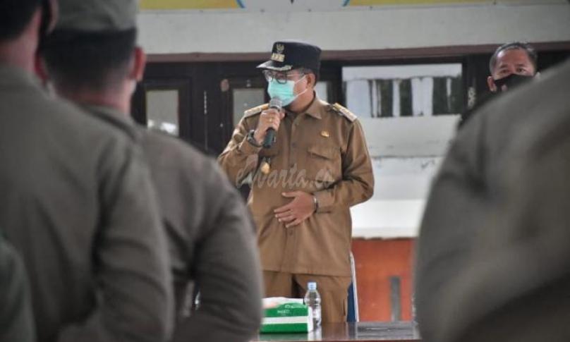 Pjs Bupati Lutra Pimpin Apel Pagi Bersama Satpol PP Damkar