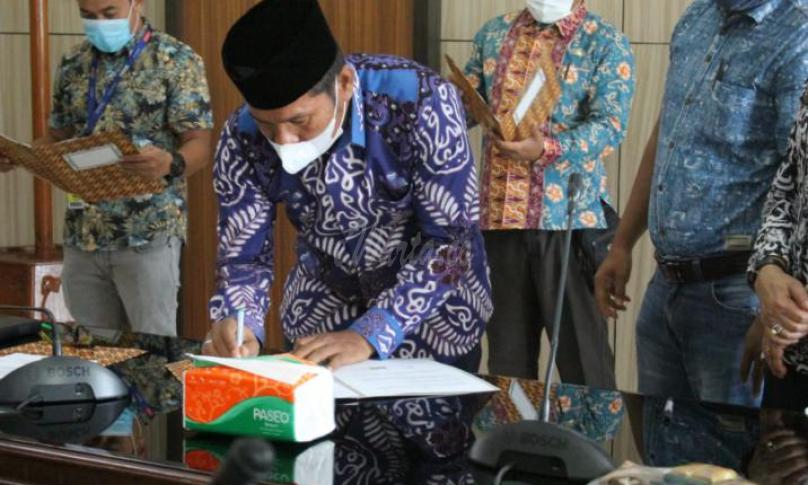 Pemprov Teken MoU Pemasaran Produk UMKM ke Ritell Modern