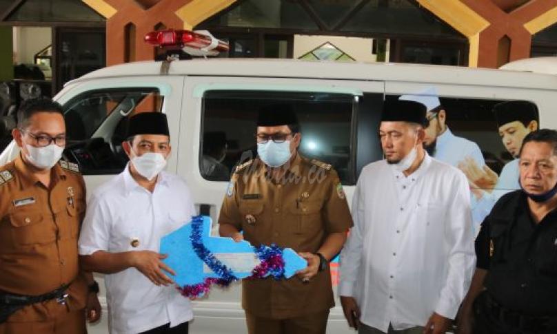 Pemkot Bengkulu Berikan Ambulans Pinjam Pakai ke LDII