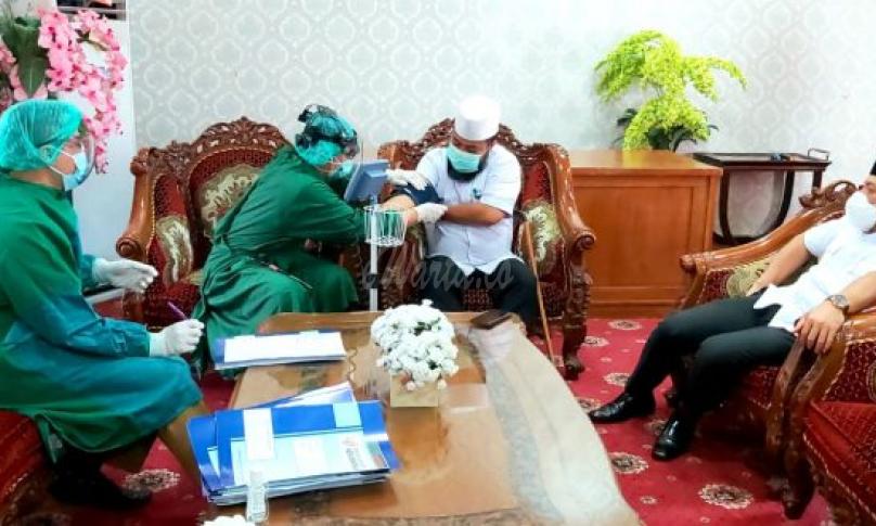 Walikota dan Wawali Siap-siap untuk Penyuntikan Vaksin Covid-19 