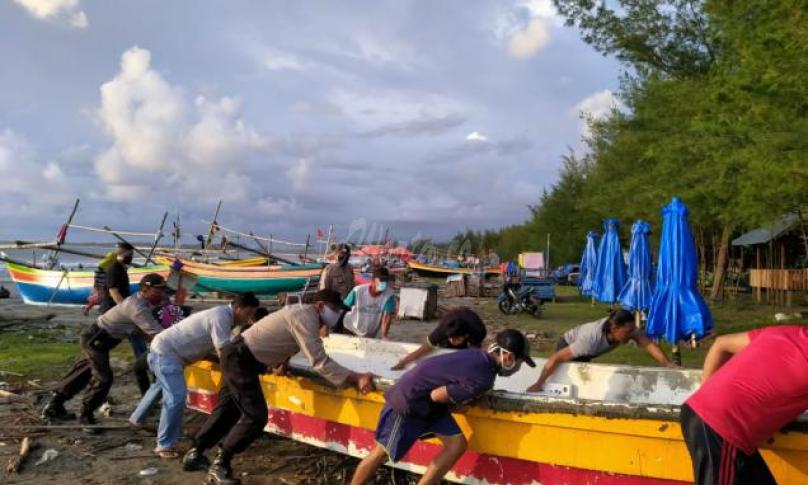 Akar Dorong Komunitas Nelayan Kelola Kekayaan Laut Bengkulu