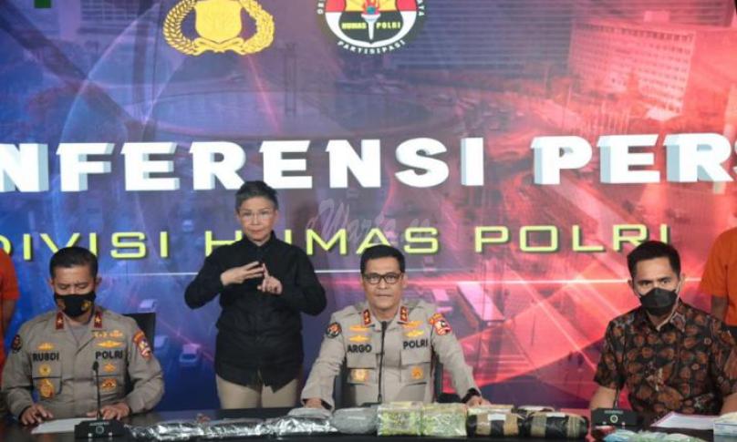 Mabes Polri Hadirkan Juru Bicara Isyarat untuk Kaum Difabel