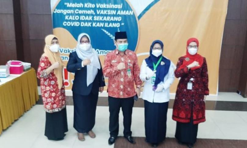 Ratusan Tenaga Kesehatan di Kota Bengkulu Divaksin