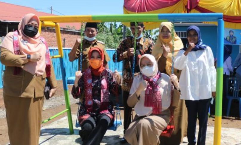 Dewi Coryati Resmikan PAUD Darussalam