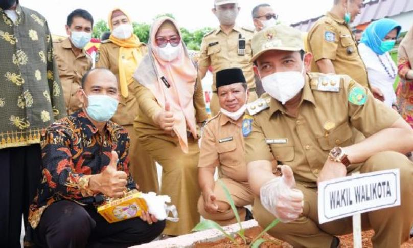 Taman Cempaka Permai ini diresmikan secara simbolis oleh Wakil Walikota Bengkulu Dedy Wahyudi, Senin (01/03/2021).