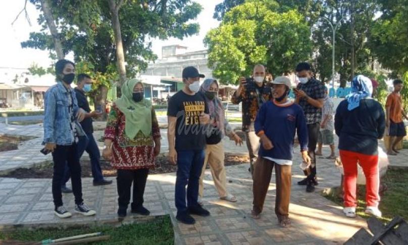 Gerakan Peduli Sampah Warga Kecamatan Kampung Melayu