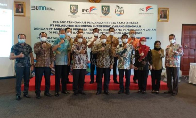 Penandatanganan kerjasama antara PD Bimex dan PT Pelabuhan Tanjung Priok Multipurpose di Jakarta, Selasa 23/03/2021.