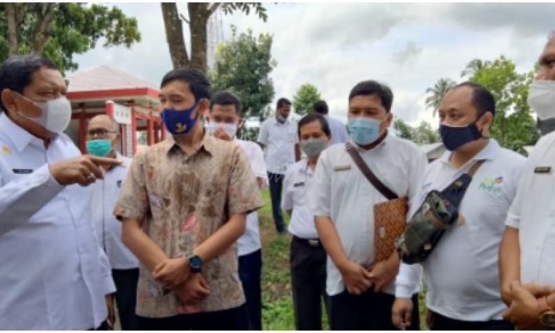 Bupati Mian Tinjau Pembangunan Pusat Wisata Kuliner di Palak Siring Kemumu. Kominfo BU
