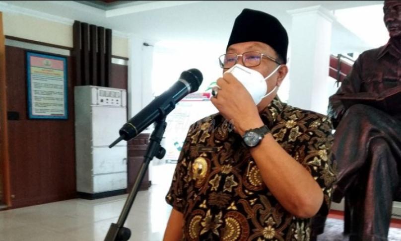 Wali Kota Blitar Santoso