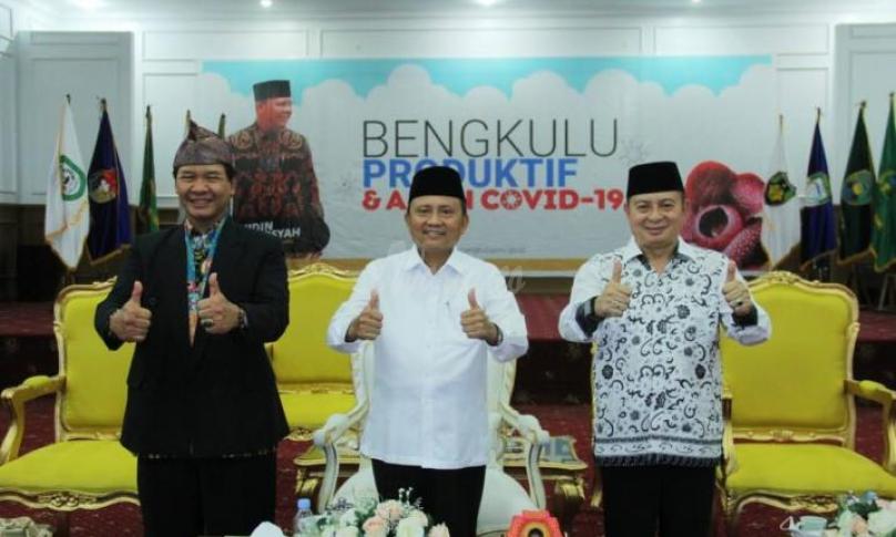 Kepala Dinas Pariwisata Provinsi Bengkulu, Irsan Setiawan (kanan)