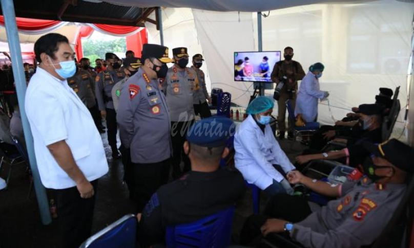 Kapolri Saksikan Langsung Donor Plasma Konvalesen di NTT