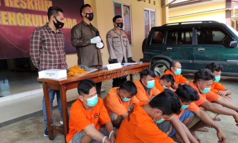 Main Judi “Samgong”, Delapan Warga Padang Jaya Diciduk Polisi
