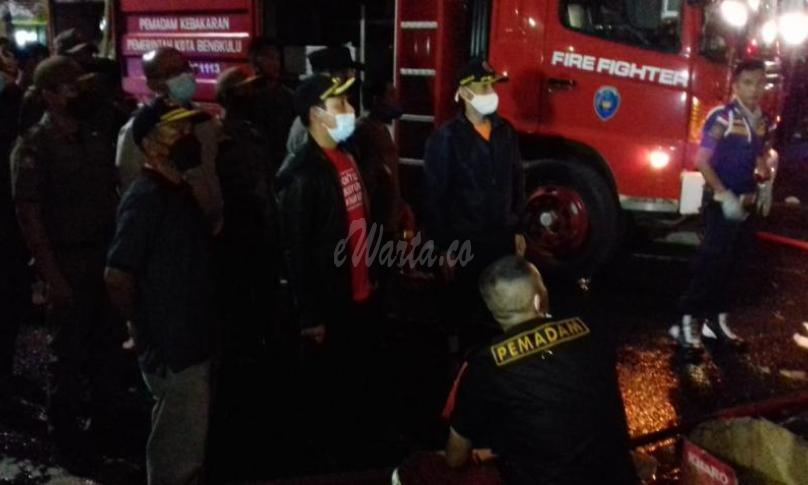 Wawali Tinjau Lokasi Kebakaran di Soeprapto