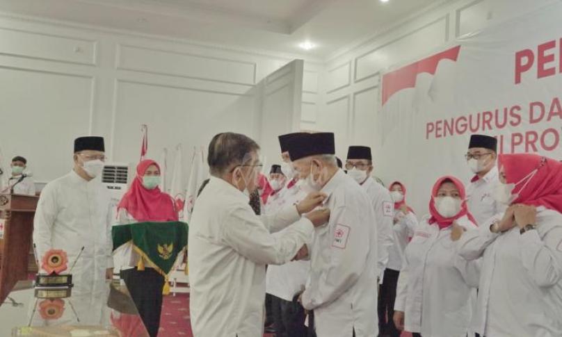 Pelantikan pengurus dan Dewan Kehormatan Palang Merah Indonesia (PMI) Provinsi Bengkulu masa bhakti 2021-2026 di Balai Raya Semarak Bengkulu, Jumat(28/5) 