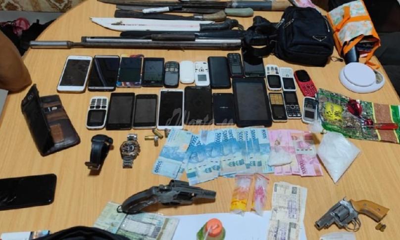 Barang bukti yang disita polisi