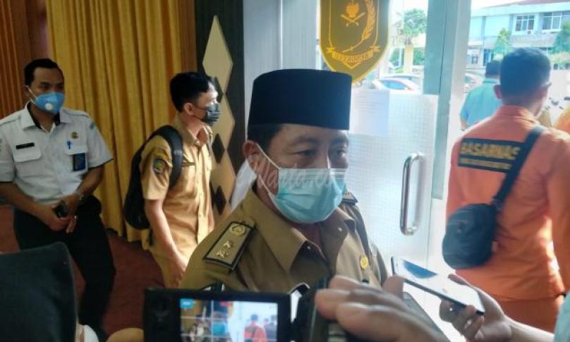 Kepala Dinas Pendidikan dan Kebudayaan provinsi Bengkulu saat memberikan keterangan kepada awak media, Senin (07/05/2021) siang.
