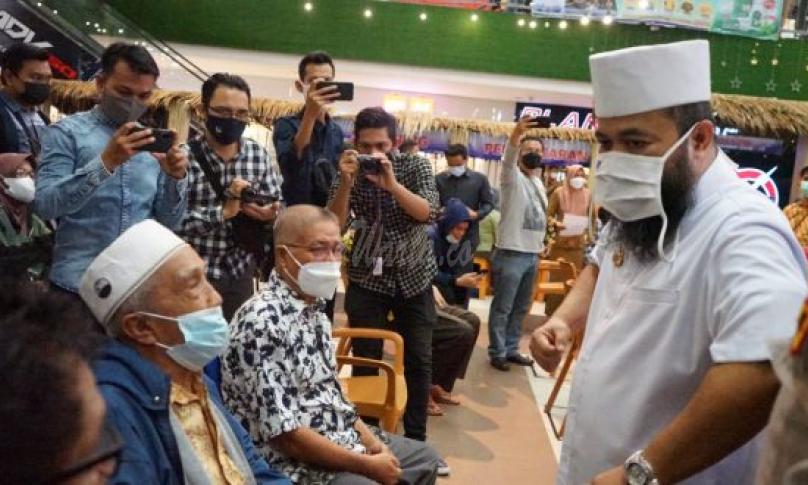 Vaksinasi Lansia se Kota Bengkulu Dimulai