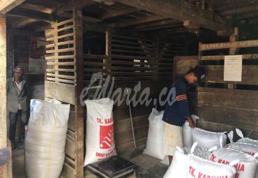 Pedagang beras di Rejang Lebong