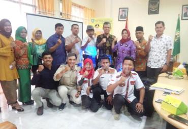 Foto bersama Sekjen Deputi Bidang pemberdayaan pemuda dan olah raga