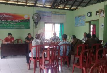 Rapat Mediasi antara warga desa Air Kemuning dan PT EIP