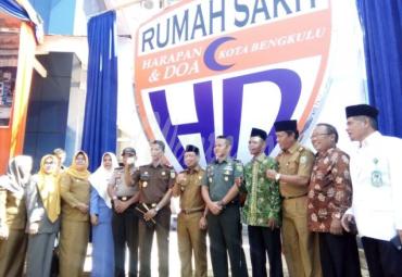 Foto bersama dalam acara Launching RSHD Kota Bengkulu