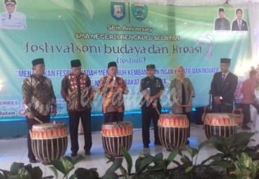 Pembukaan festival seni budaya dan kreasi