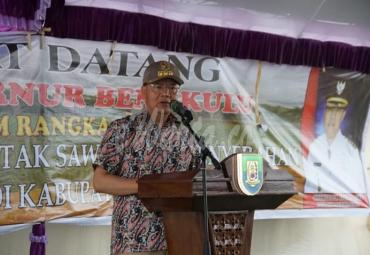 Gubernur Bengkulu (Dr. H Rohidin Mersyah)